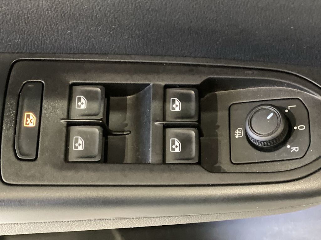 Thumbnail: 2023 Volkswagen Taos - 23