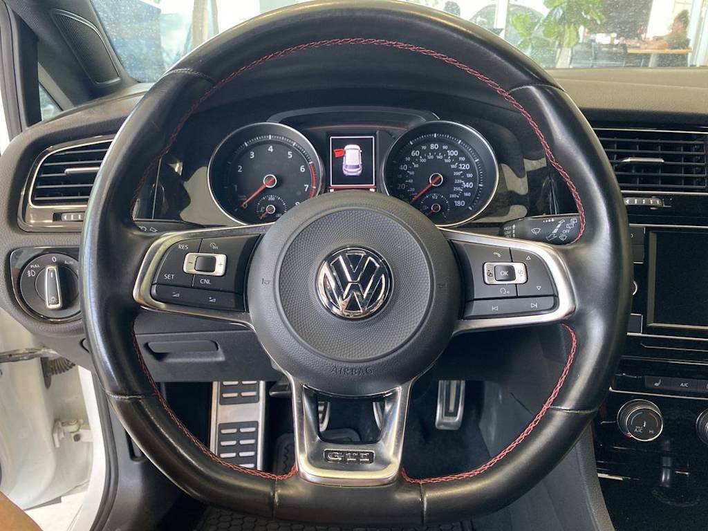 Thumbnail: 2018 Volkswagen Golf - 2