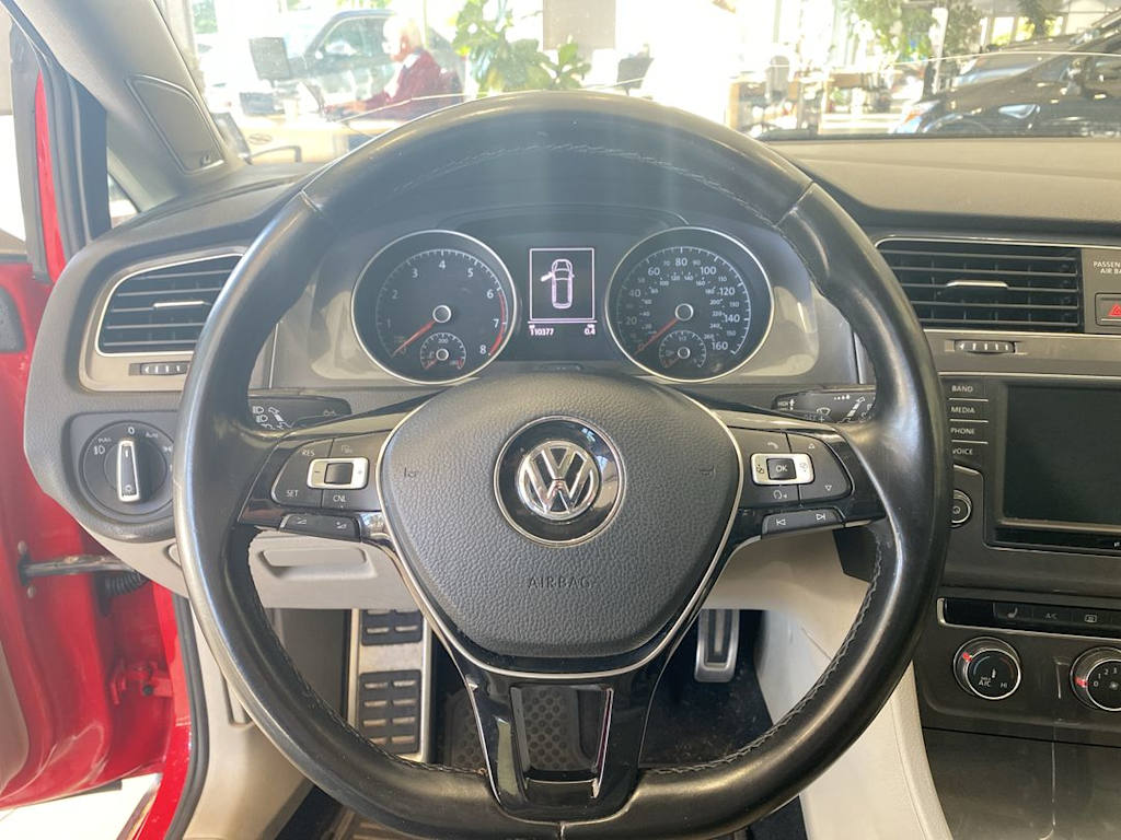 Thumbnail: 2017 Volkswagen Golf - 2