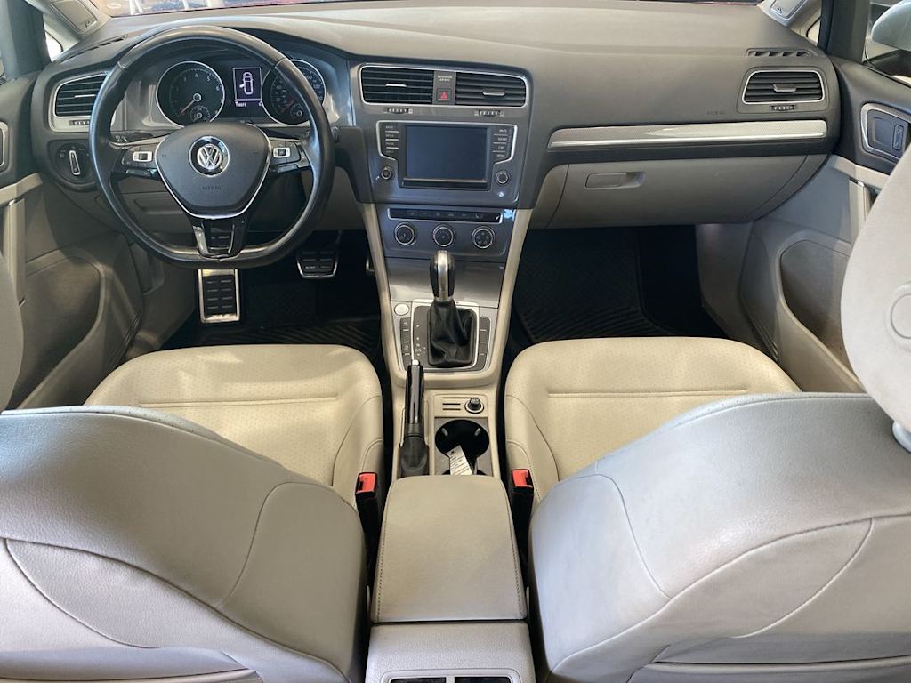 Thumbnail: 2017 Volkswagen Golf - 7