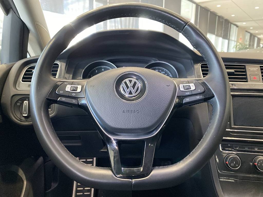 2019 Volkswagen Golf Alltrack S 2