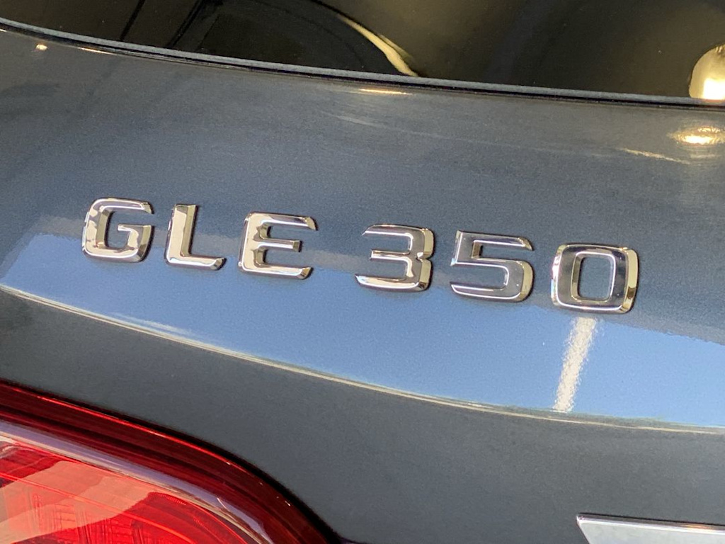 Thumbnail: 2016 Mercedes-Benz GLE - 22