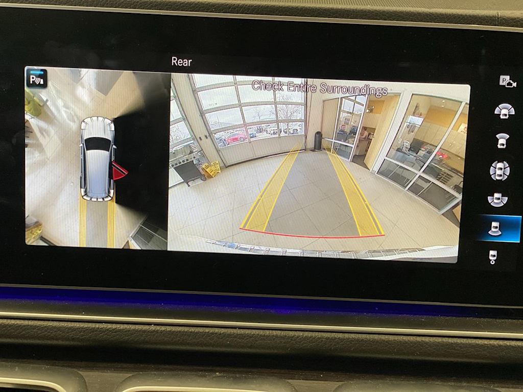 Thumbnail: 2022 Mercedes-Benz GLS - 24