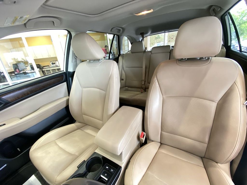 Thumbnail: 2015 Subaru Outback - 10