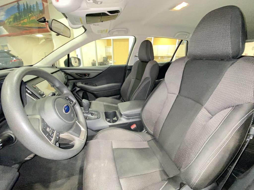 2021 Subaru Outback Base 8