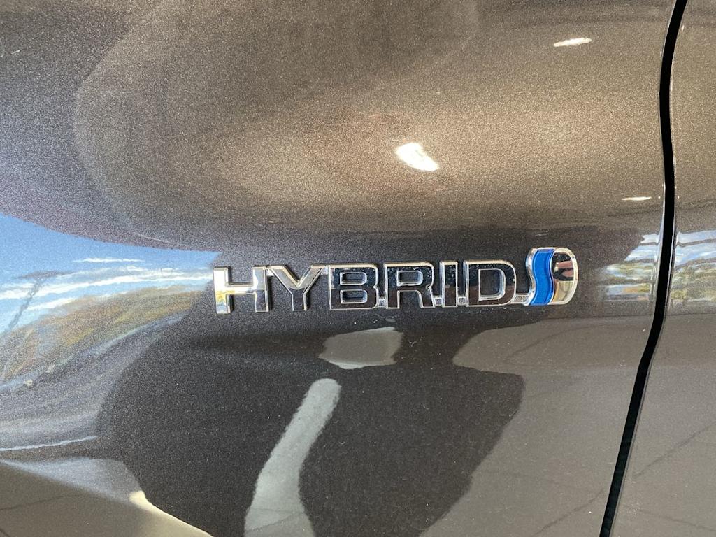 Thumbnail: 2018 Toyota Camry - 20