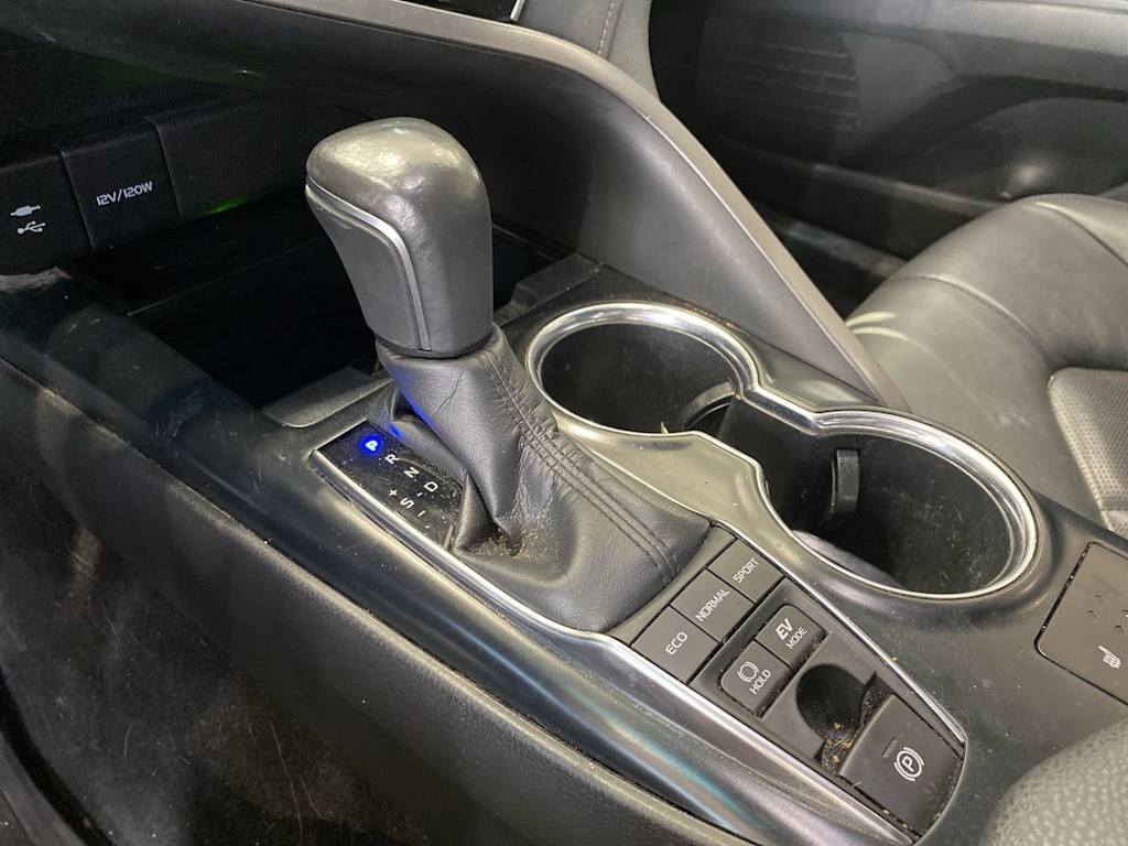 Thumbnail: 2018 Toyota Camry - 13