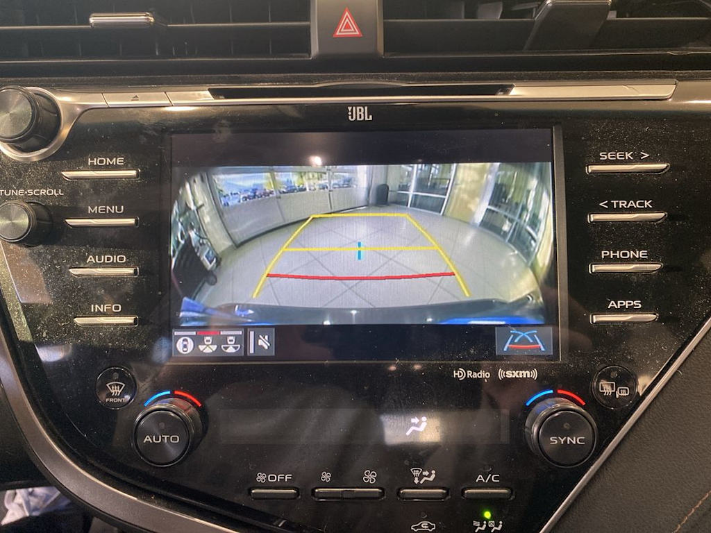 Thumbnail: 2018 Toyota Camry - 24