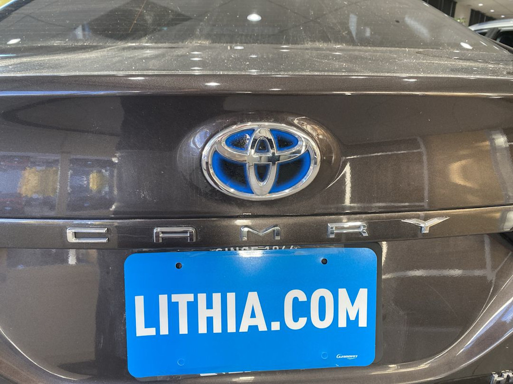 Thumbnail: 2018 Toyota Camry - 21