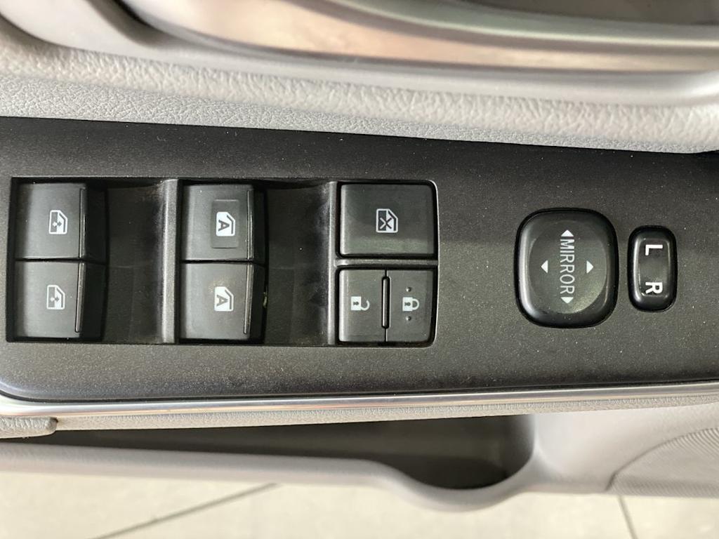Thumbnail: 2016 Toyota Camry - 23