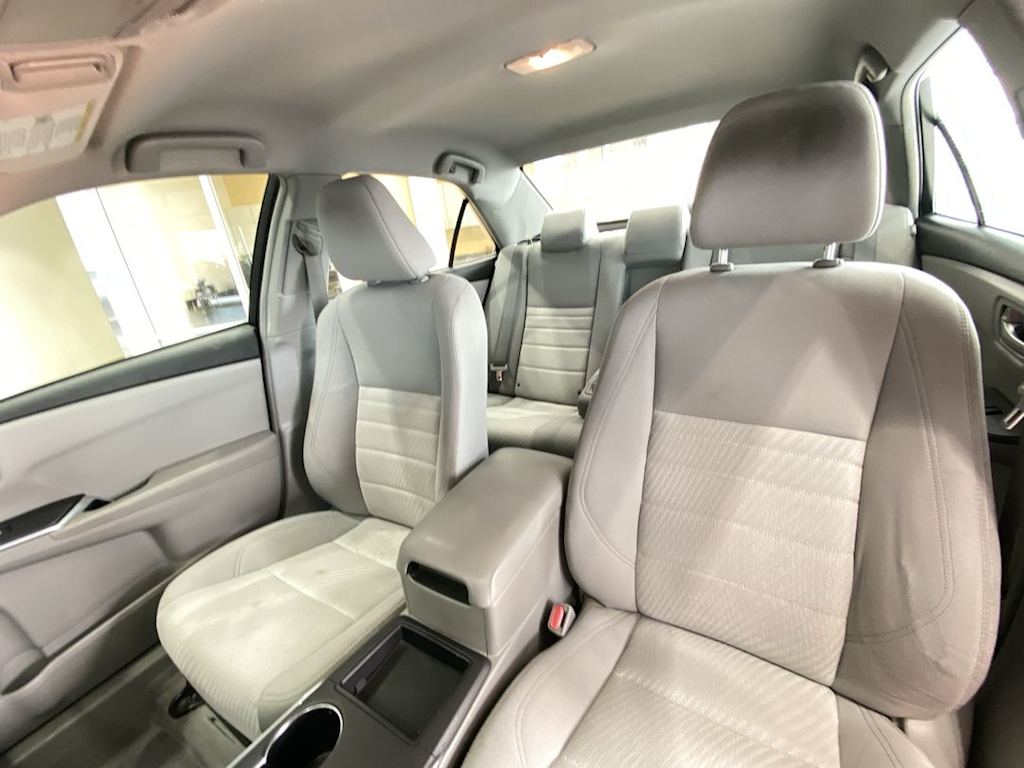 Thumbnail: 2016 Toyota Camry - 10