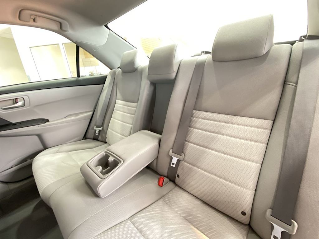 Thumbnail: 2016 Toyota Camry - 12