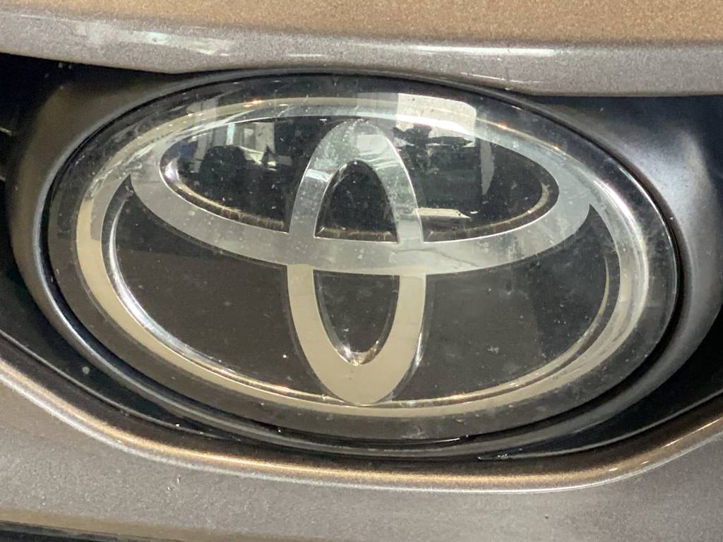 Thumbnail: 2023 Toyota Camry - 20