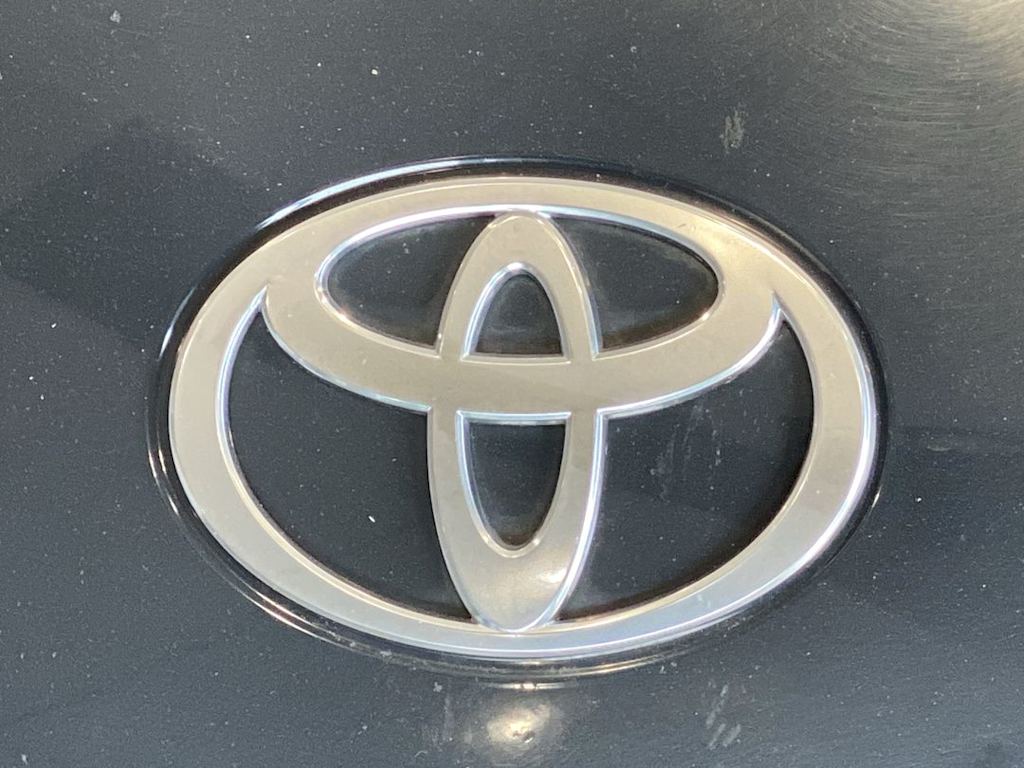 Thumbnail: 2025 Toyota Camry - 19