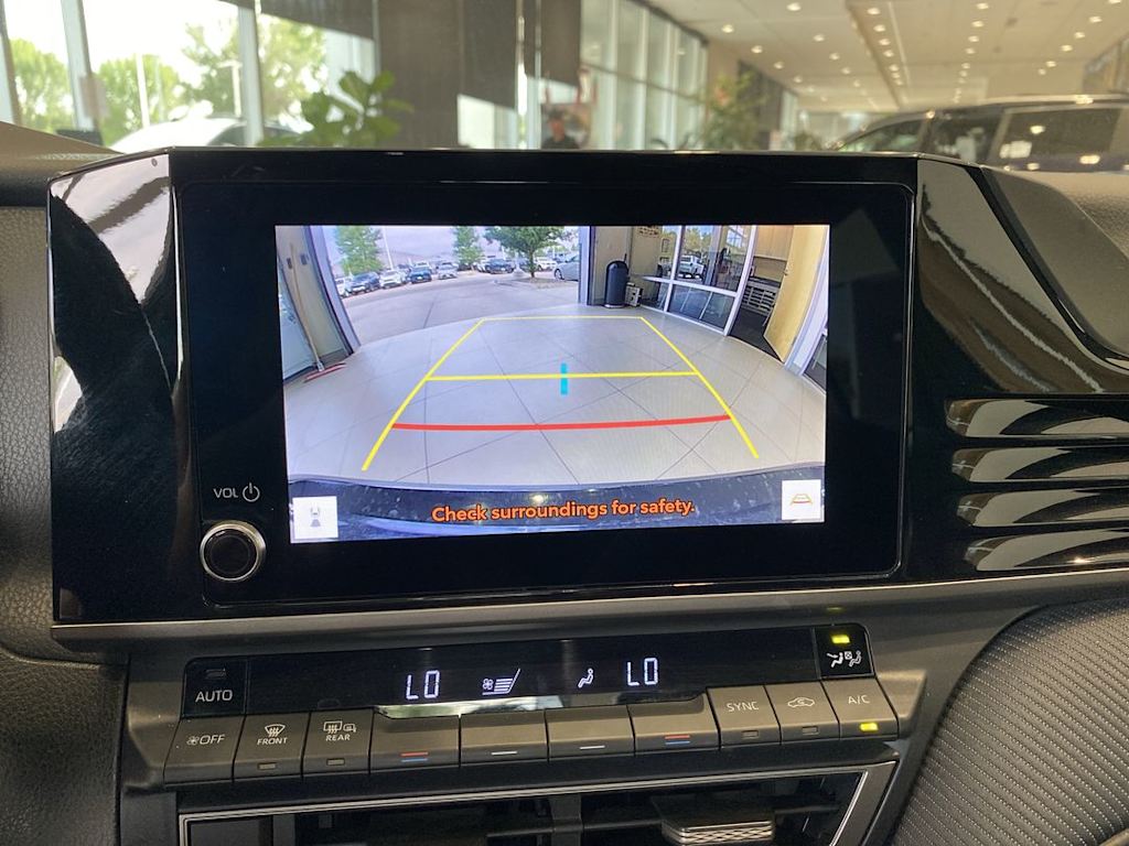 Thumbnail: 2025 Toyota Camry - 23