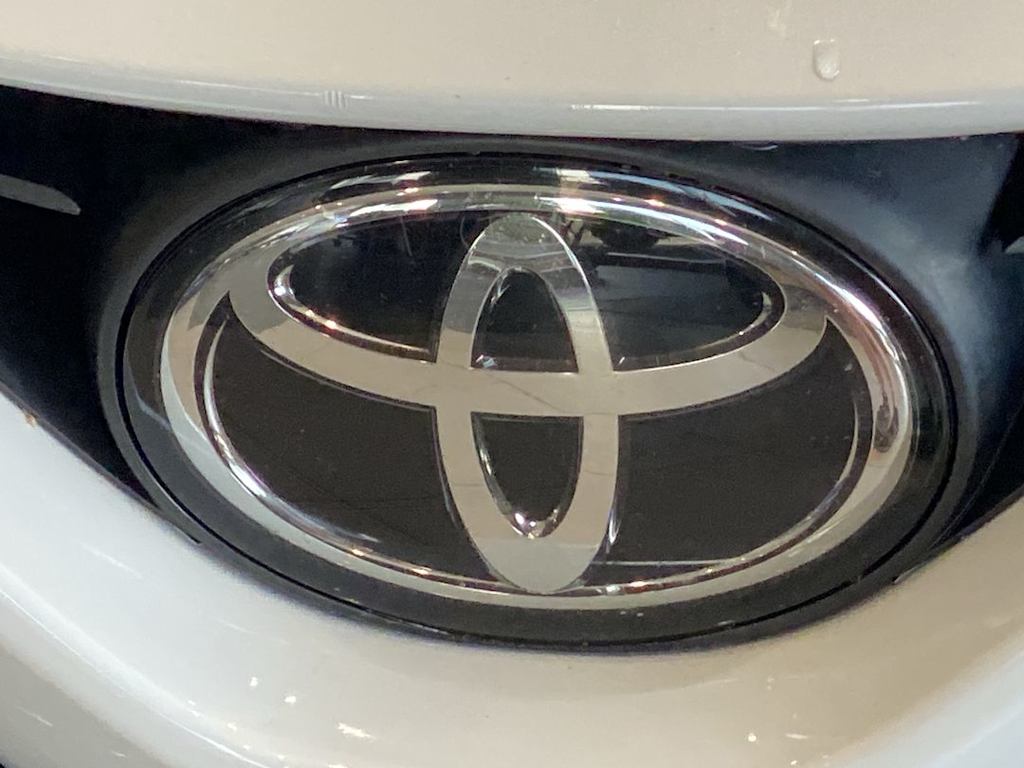 Thumbnail: 2022 Toyota Camry - 18