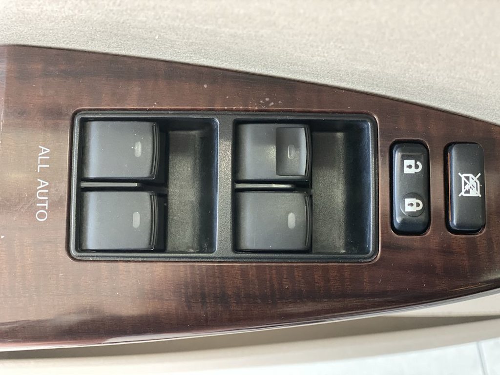 Thumbnail: 2012 Toyota Venza - 23