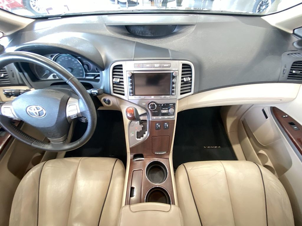 Thumbnail: 2012 Toyota Venza - 8