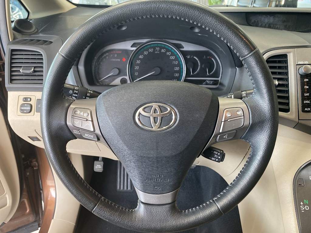 Thumbnail: 2012 Toyota Venza - 2