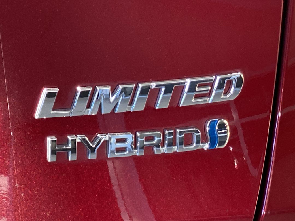 Thumbnail: 2021 Toyota RAV4 - 21
