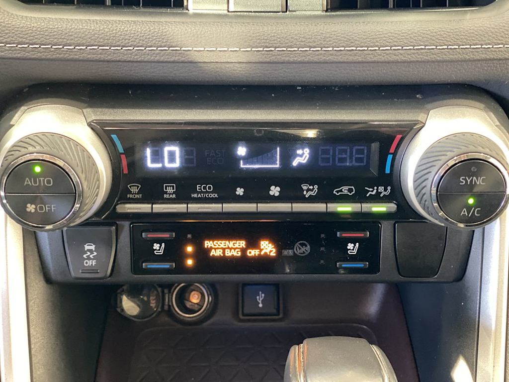Thumbnail: 2021 Toyota RAV4 - 26