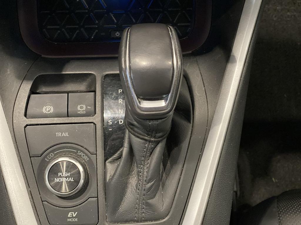 Thumbnail: 2021 Toyota RAV4 - 13