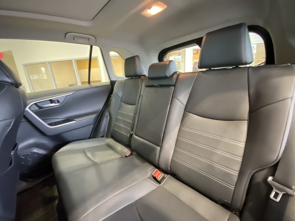 Thumbnail: 2021 Toyota RAV4 - 11