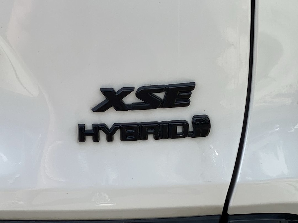 Thumbnail: 2023 Toyota RAV4 - 22