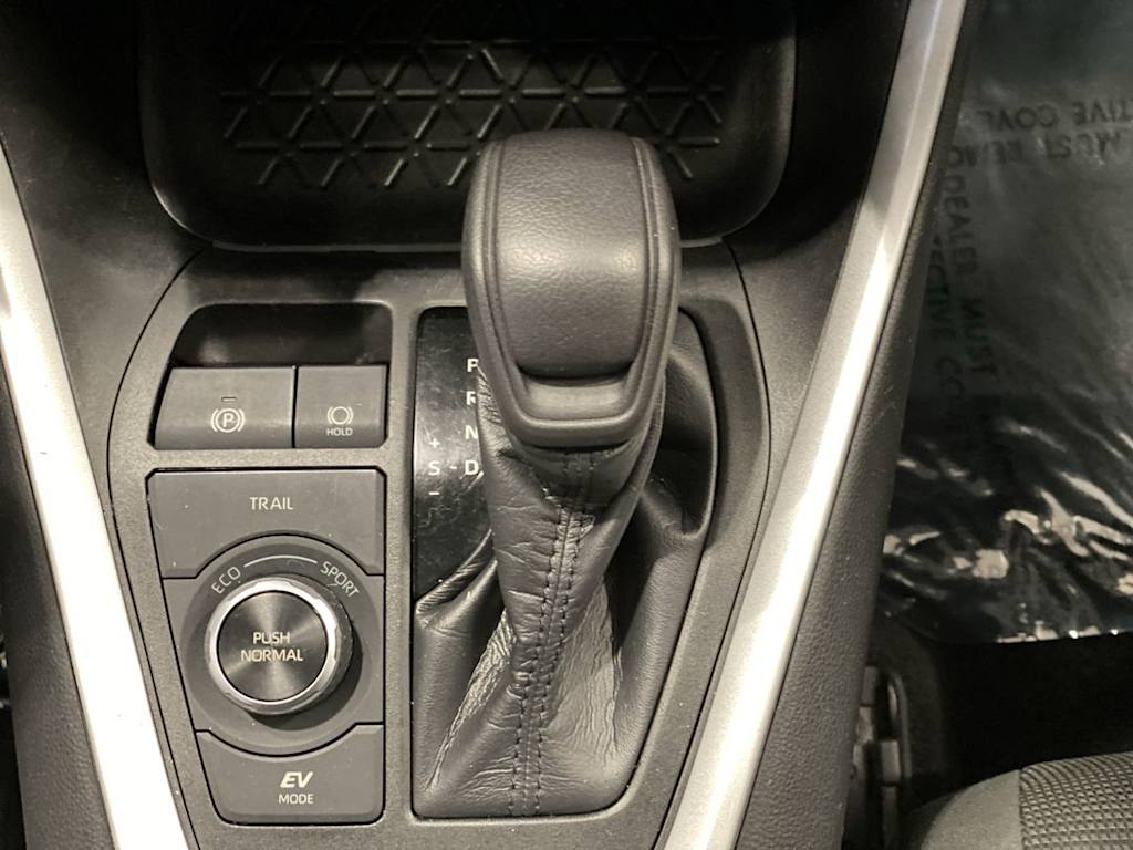 Thumbnail: 2021 Toyota RAV4 - 13