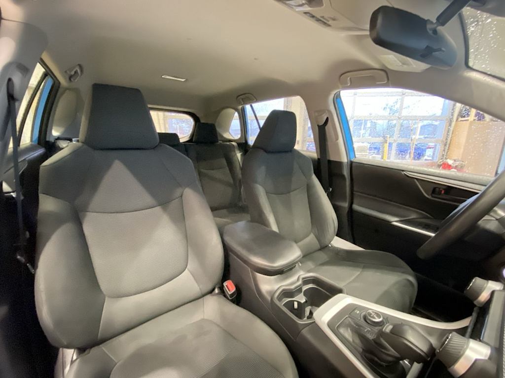 Thumbnail: 2021 Toyota RAV4 - 10