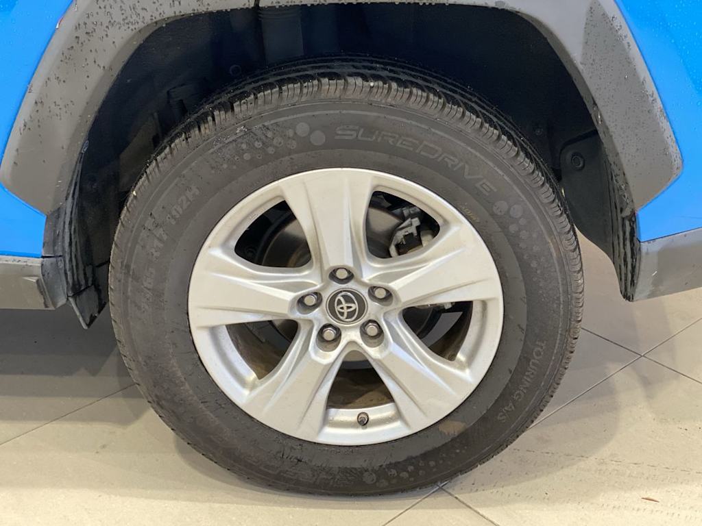 Thumbnail: 2021 Toyota RAV4 - 7