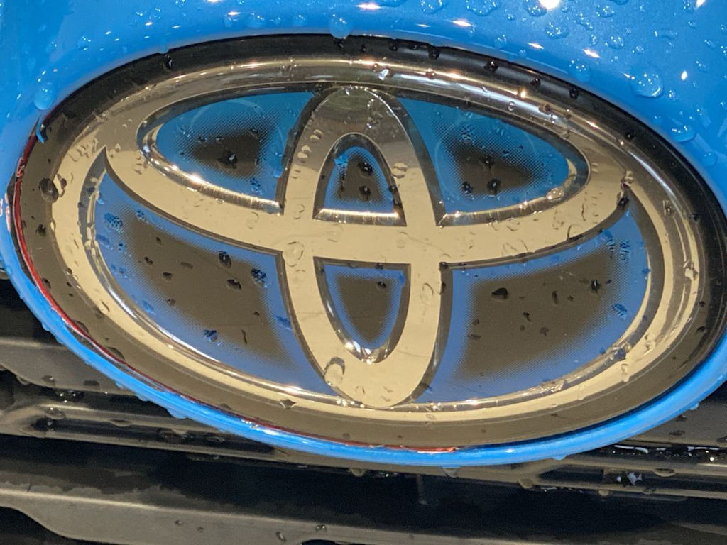 Thumbnail: 2021 Toyota RAV4 - 19