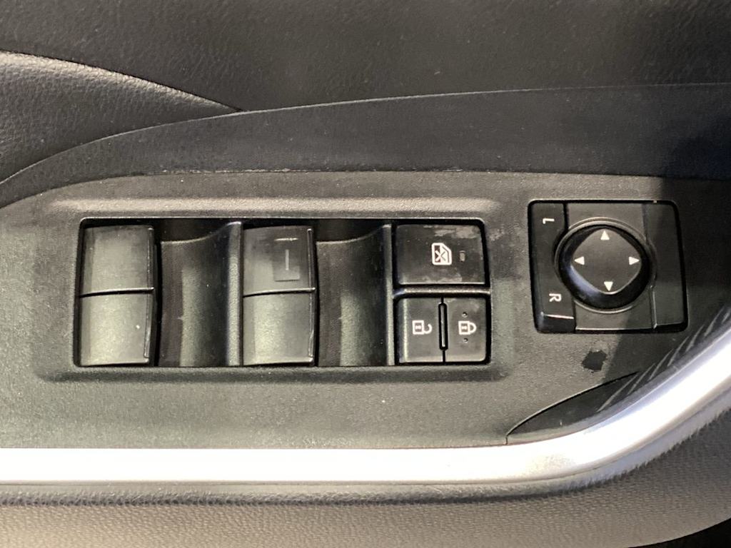 Thumbnail: 2021 Toyota RAV4 - 21