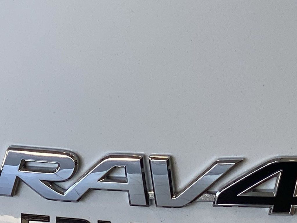 Thumbnail: 2021 Toyota RAV4 - 21