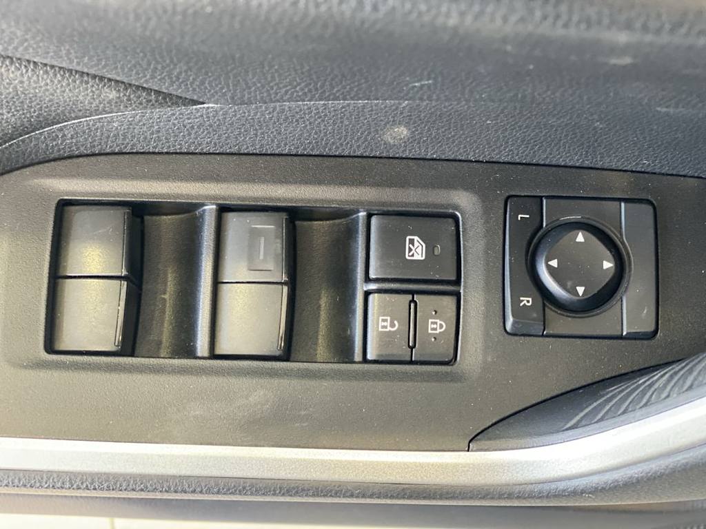 Thumbnail: 2021 Toyota RAV4 - 24