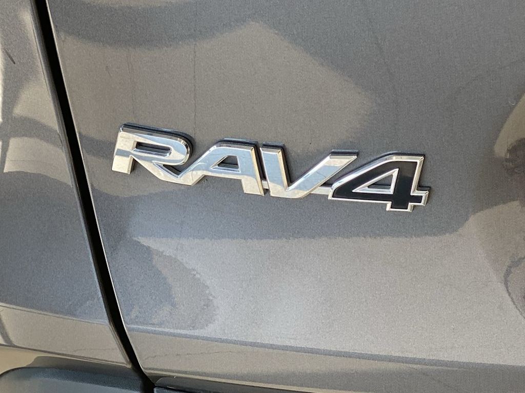Thumbnail: 2022 Toyota RAV4 - 7