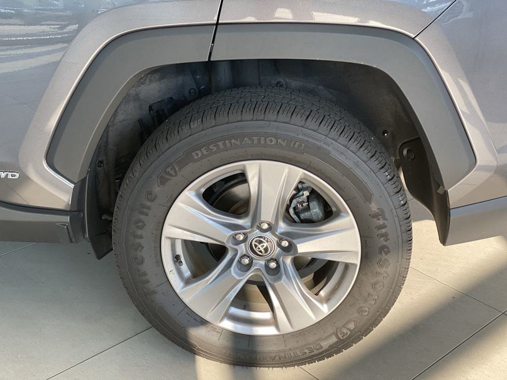 Thumbnail: 2022 Toyota RAV4 - 8