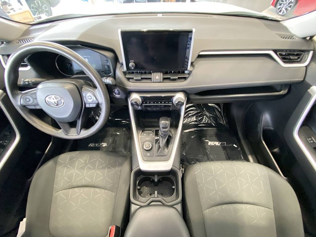 Thumbnail: 2023 Toyota RAV4 - 8