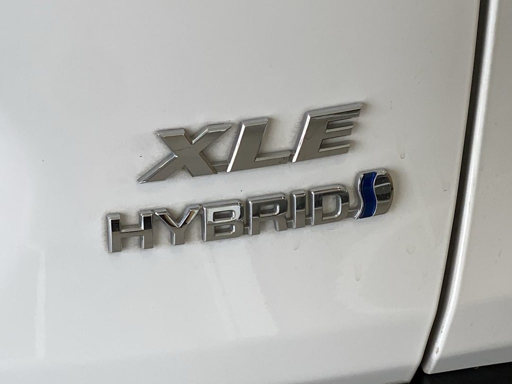 Thumbnail: 2024 Toyota RAV4 - 22