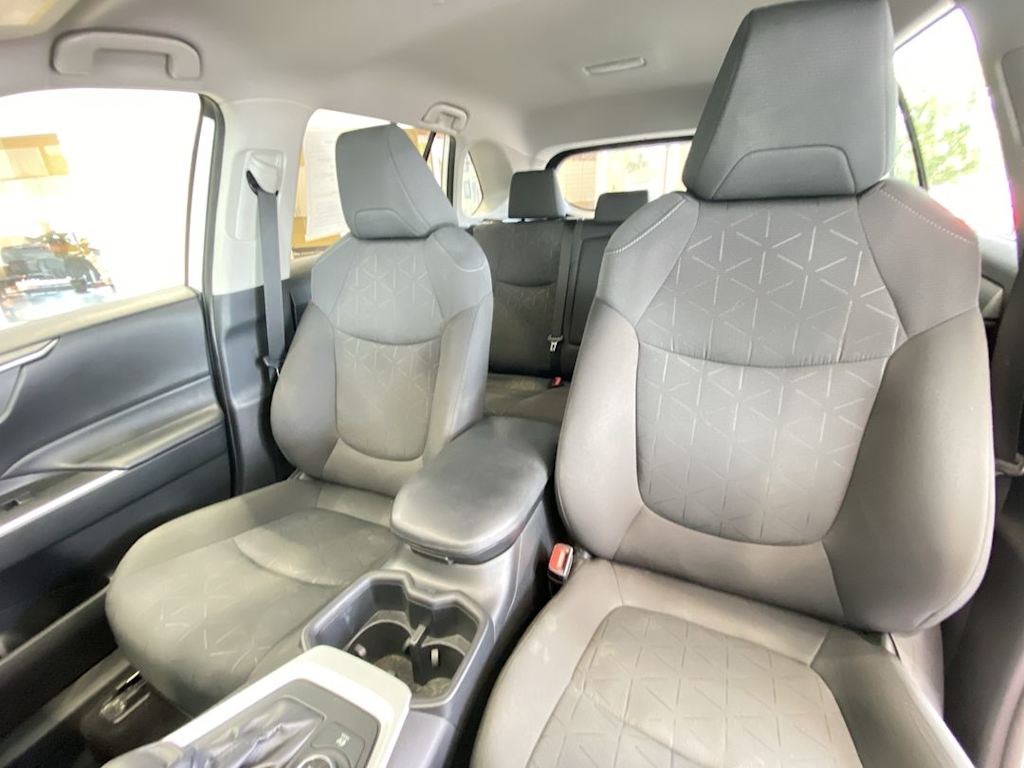 Thumbnail: 2024 Toyota RAV4 - 10