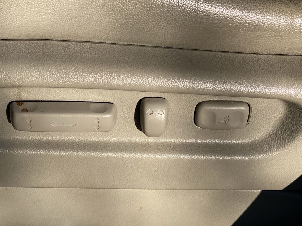 Thumbnail: 2016 Honda Odyssey - 14