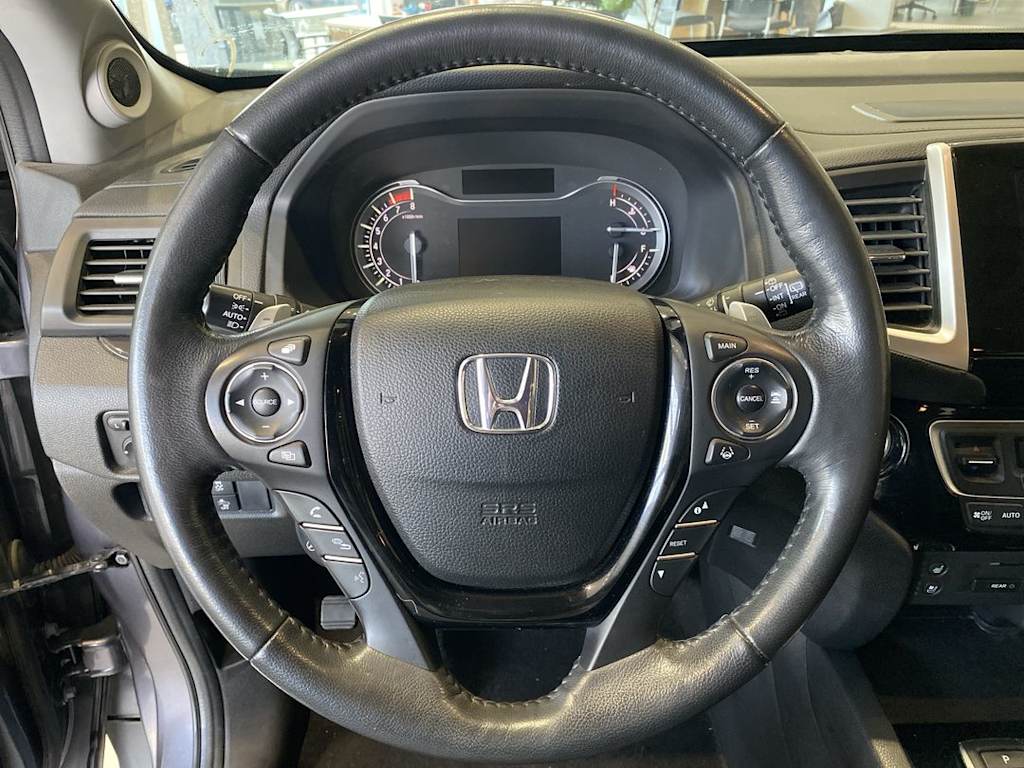 Thumbnail: 2017 Honda Pilot - 2
