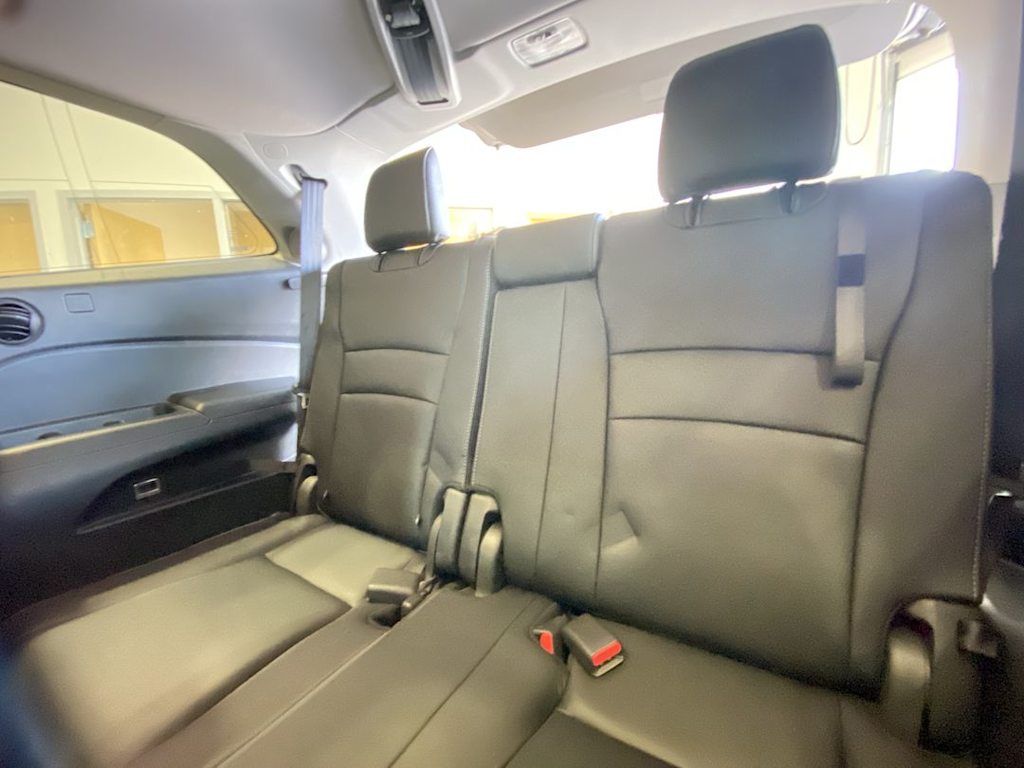 Thumbnail: 2017 Honda Pilot - 28
