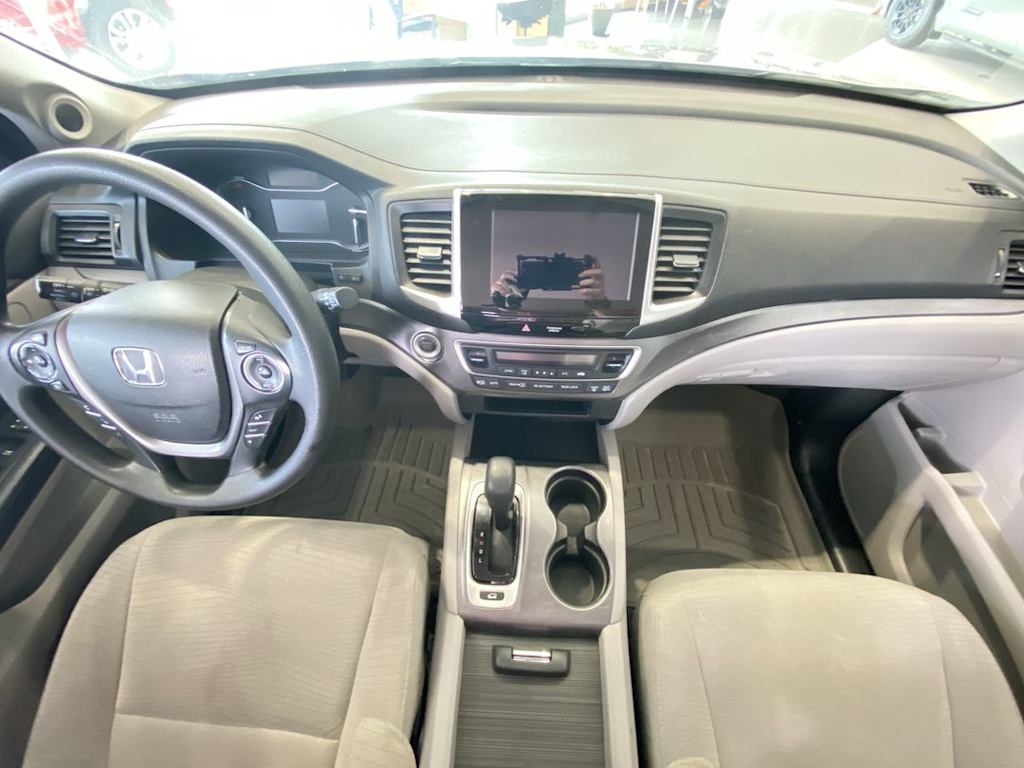 Thumbnail: 2018 Honda Pilot - 9