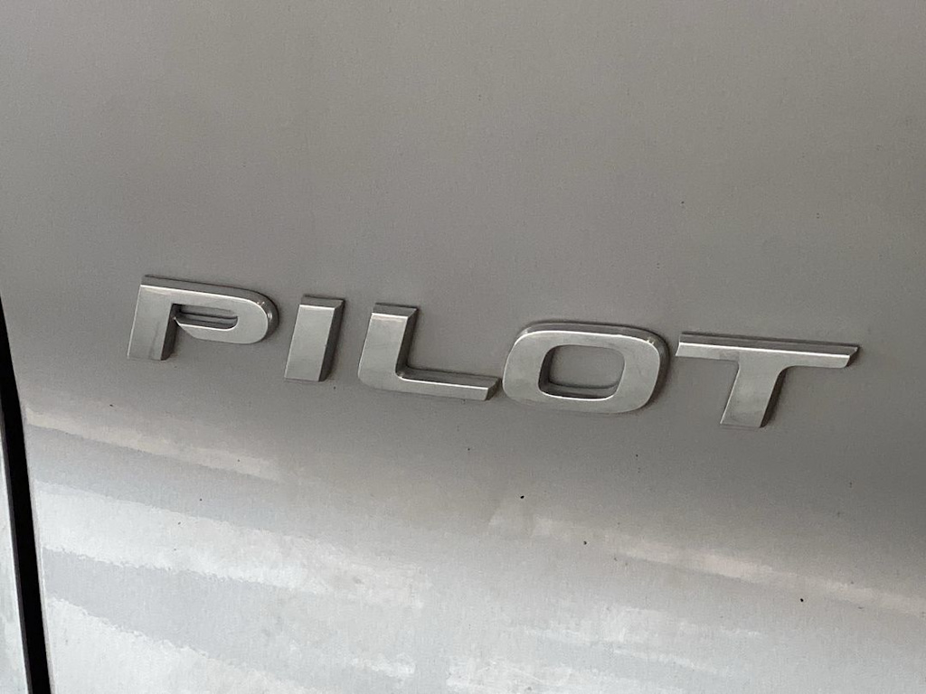 Thumbnail: 2018 Honda Pilot - 20