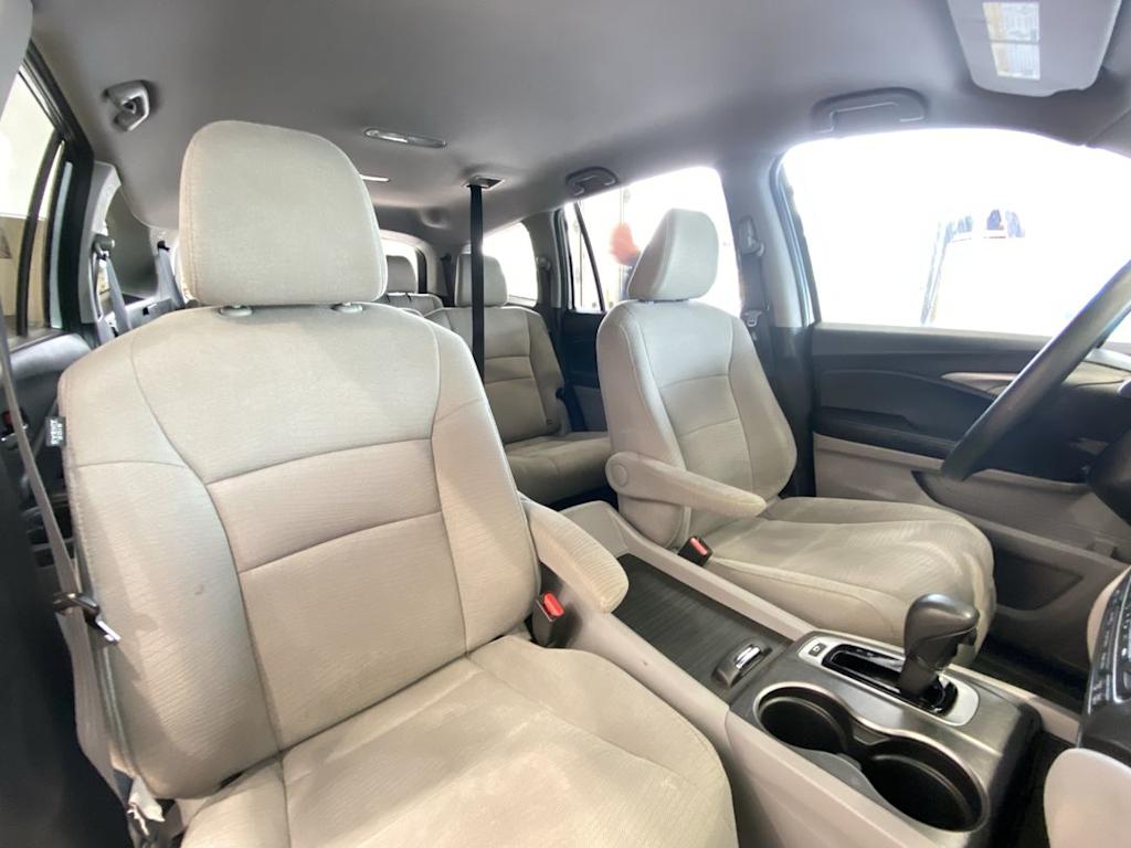 Thumbnail: 2018 Honda Pilot - 11