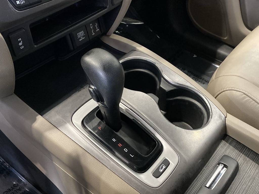 Thumbnail: 2017 Honda Pilot - 13