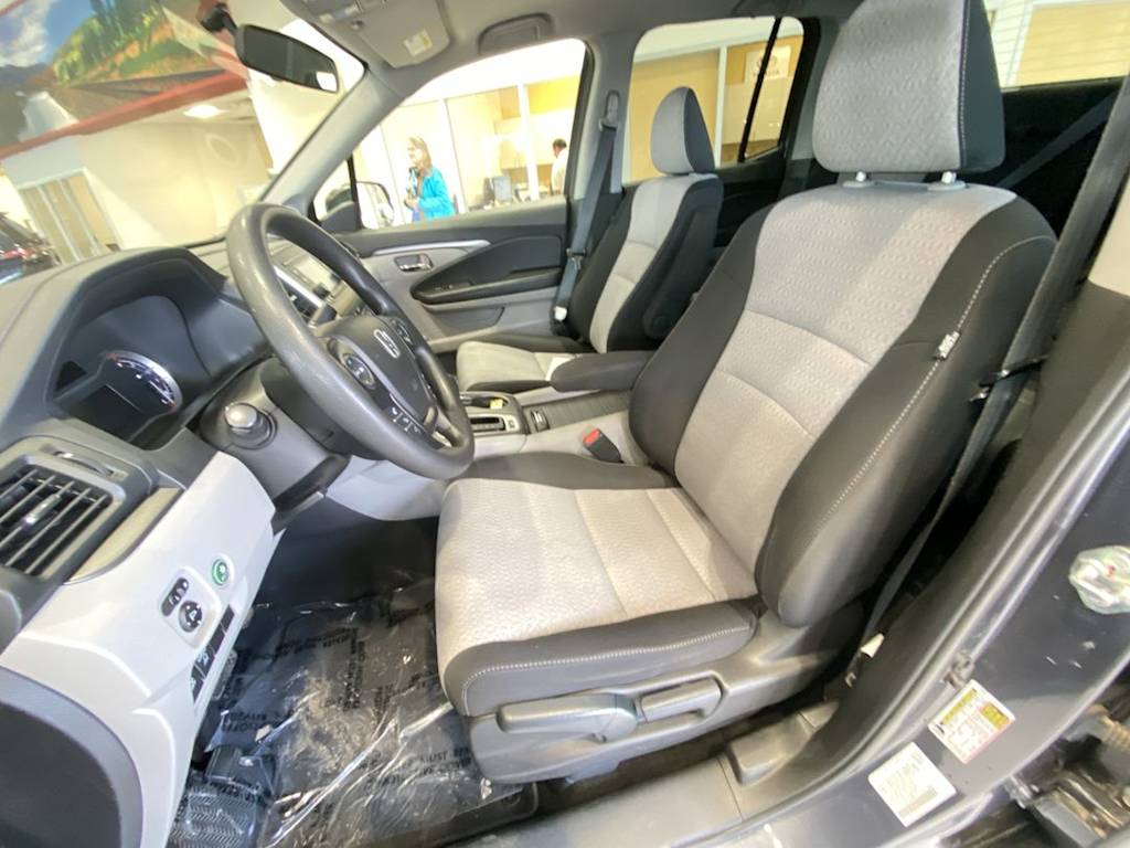 Thumbnail: 2017 Honda Ridgeline - 9