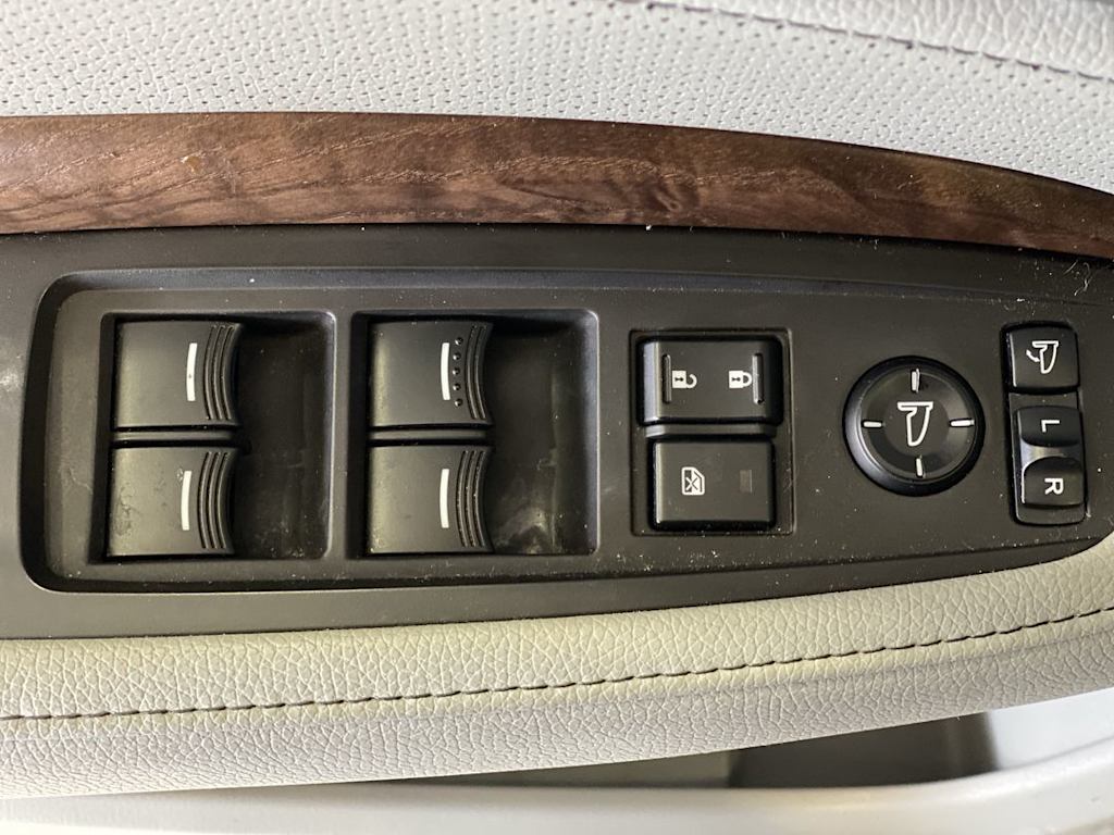 Thumbnail: 2020 Acura MDX - 23