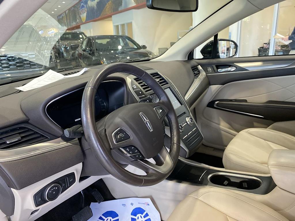 Thumbnail: 2017 Lincoln MKC - 12